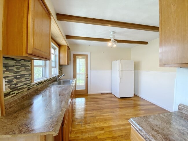 Building Photo - 9 Cresthill Rd Unit 2