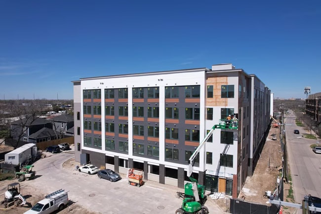 Building Photo - Co/Op Singleton Rental