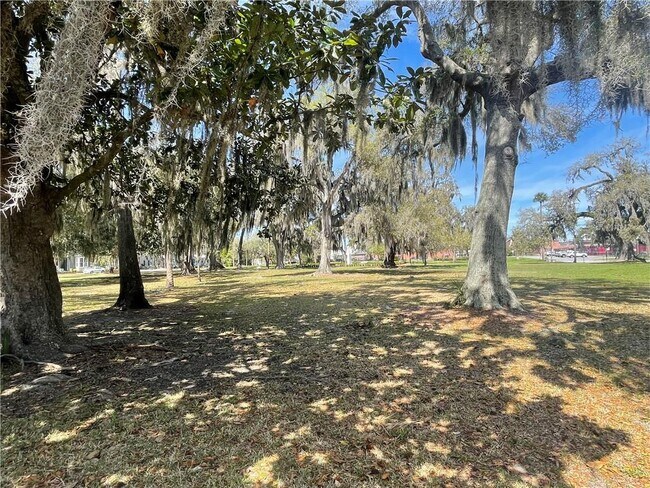 Photo - 8 Wright Square