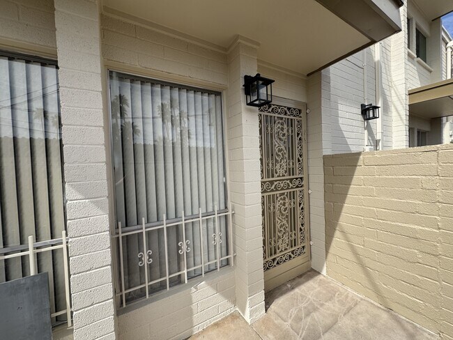 Photo - 4917 N 73rd St