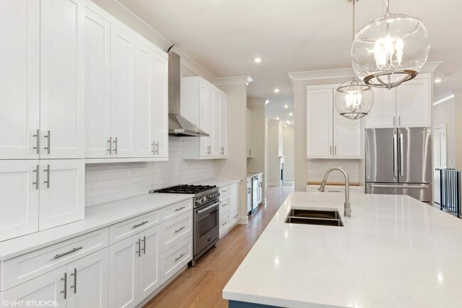 Photo - Condo Quality 3,400 SF Duplex Down in Roscoe Village, Pet Friendly Available August 1st Unit 3116 - 1N