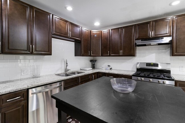 Photo - 3525 Creighton Rd SW