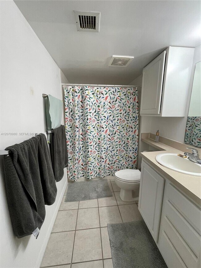 2665 SW 37th Ave Unit 209