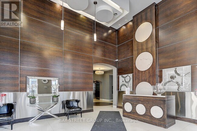 Photo - 25 Town Centre Court Unité 2908