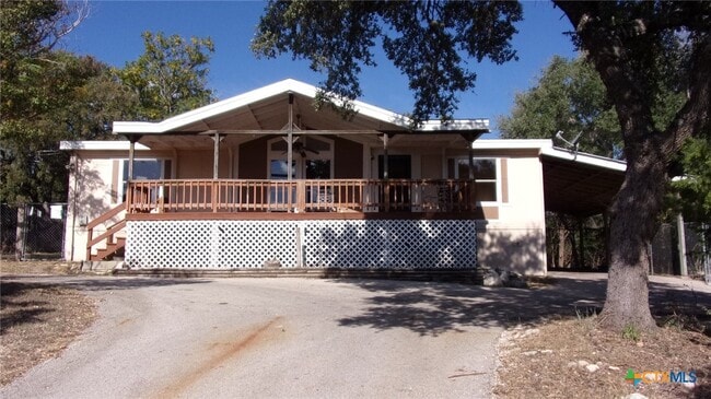 Photo - 252 Sir Winston Dr