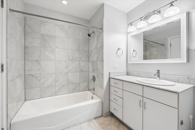 Photo - 860 W Blackhawk St Unit 2805