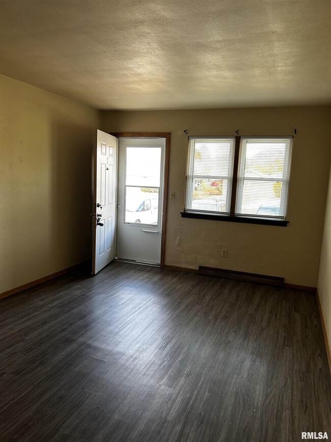 Photo - 1102 Oxford Ave Unit 7