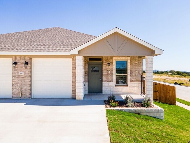 Photo - 1 MONTH FREE RENT!!! Unit 102 Levi Court
