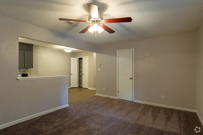 2HAB, 2BA - Villas West