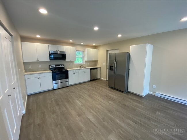 Photo - 233 Majestic Vine Ln