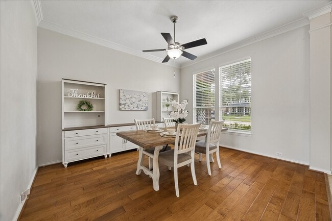 Photo - 1125 Shady Knoll Ln