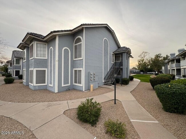 Building Photo - 2910 W Marconi Ave Unit 119