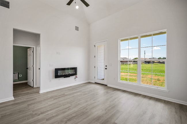 Photo - 209 Jax Sq