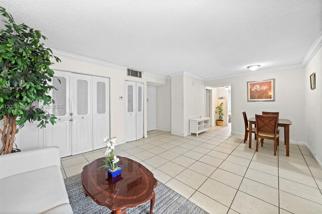 Photo - 16919 N Bay Rd Unit 821