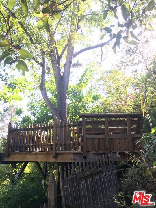 9681 Yoakum Dr House House Rental in Beverly Hills, CA