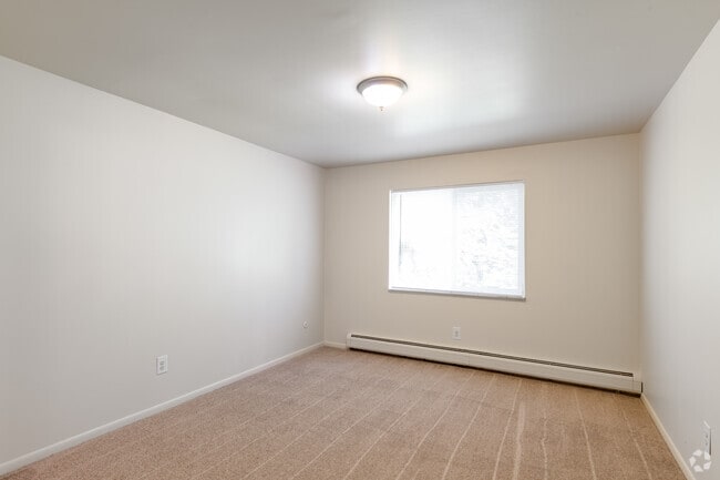 2BR, 1BA - Taft - 1,000SF