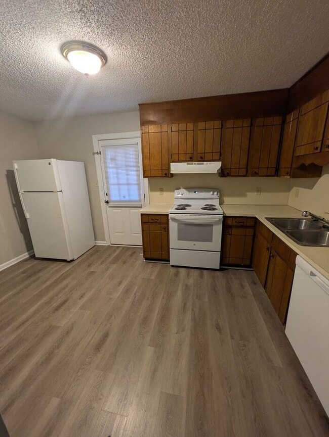 Photo - 2BD/1.5BA Townhome in Hickory