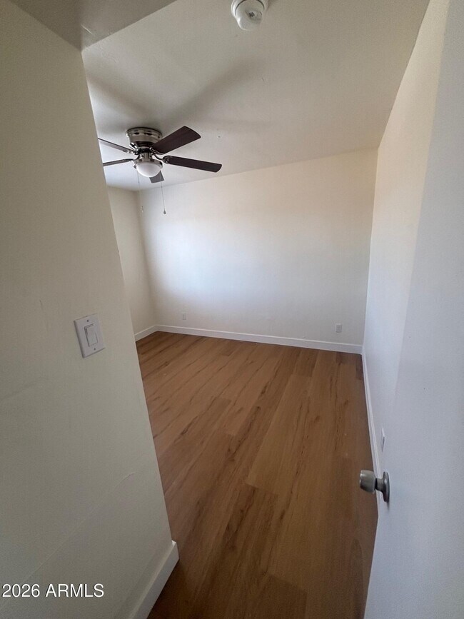 7160 N 53rd Ave Unit 4
