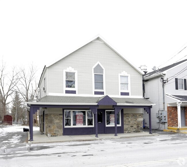 Building Photo - 2 Church St Unit 3 Rental