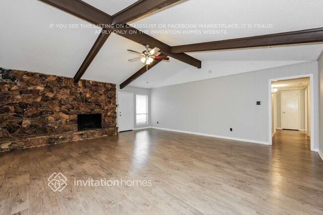 Photo - 945 Clear Springs Dr