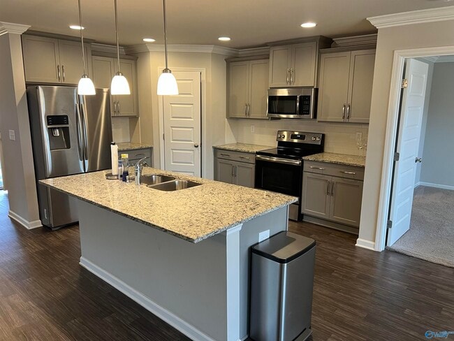 Photo - 603 Annabelle Ln NW