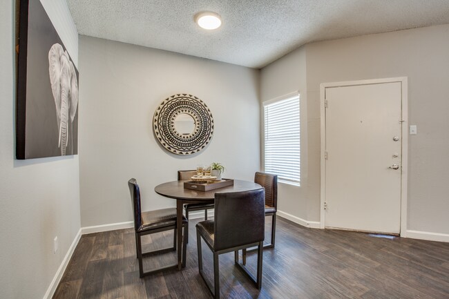 Photo - Felix Apartments