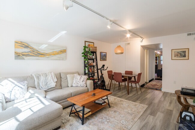 Photo - 525 S 13th St Unidad #A