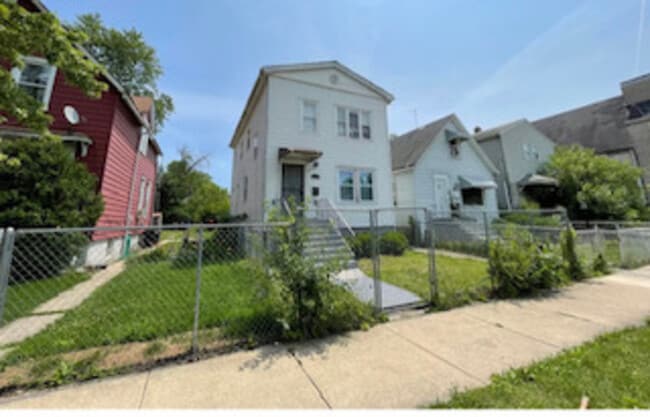 Photo - 10619 S Perry Ave Casa