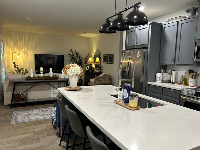 Photo - 11642 Old Fannett Rd