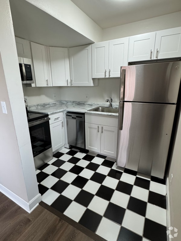Building Photo - 1041 E Knapp St Unit 707 Rental