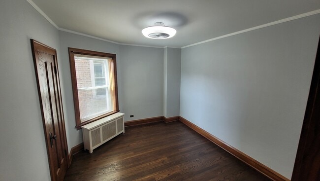 Photo - 5228 W Hutchinson St Unit 2