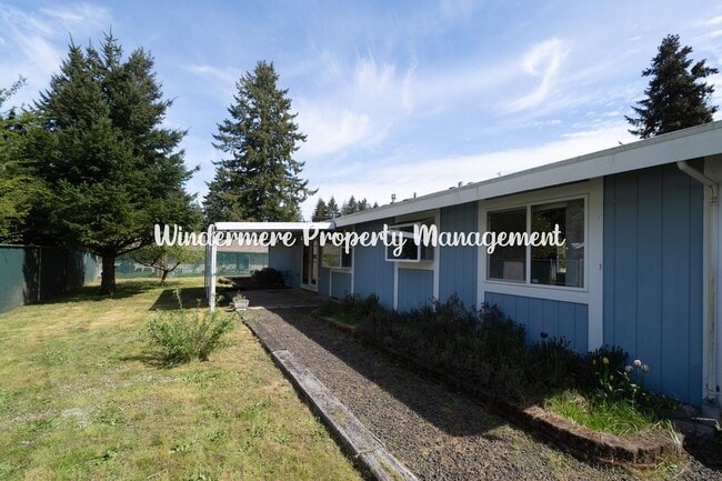 Photo - Bright and Charming 3 bed Rambler in Convenient Port Orchard Location