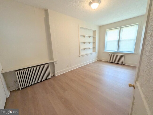 7 Dresser Ave