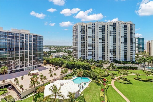 Building Photo - 4041 Gulf Shore Blvd N Unit 1002