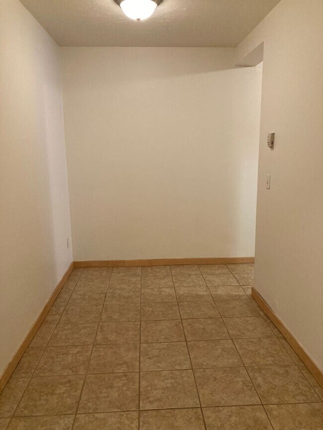 Photo - 311 Kenwood Apartments