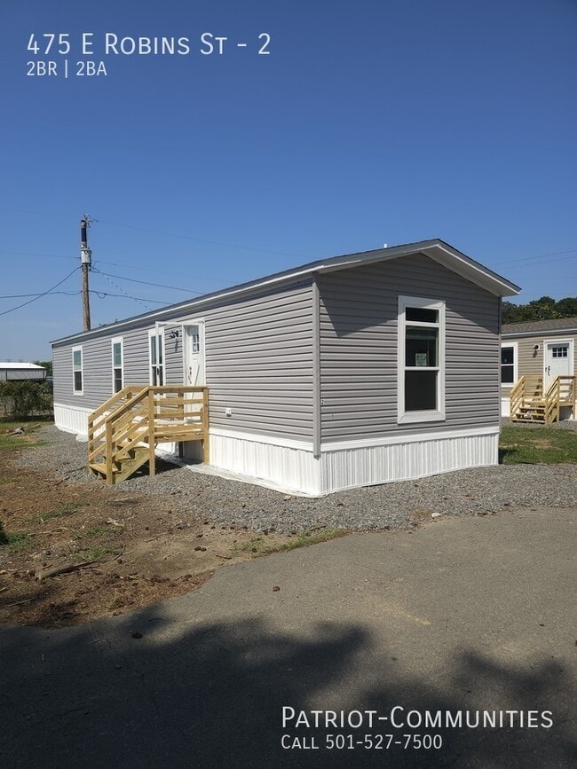 Building Photo - 475 E Robins St