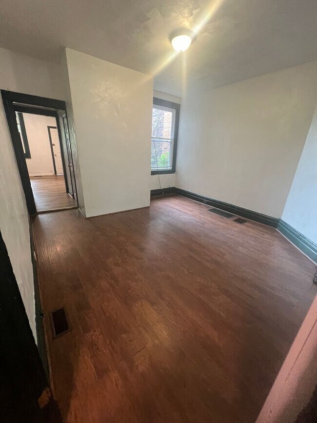 Photo - 21 Welsford St Unit 1