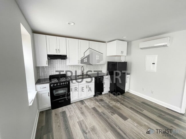 Photo - 4732 Longshore Ave Unit 6