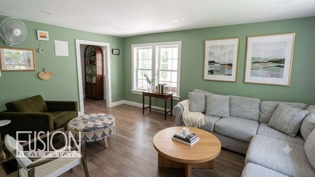 Photo - Modern Renovation Meets Classic Burlington Charm in this 4 Bed/3 Bath Home!