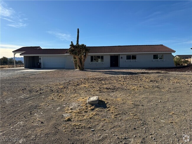 Building Photo - 2770 Rainbow Ave Rental