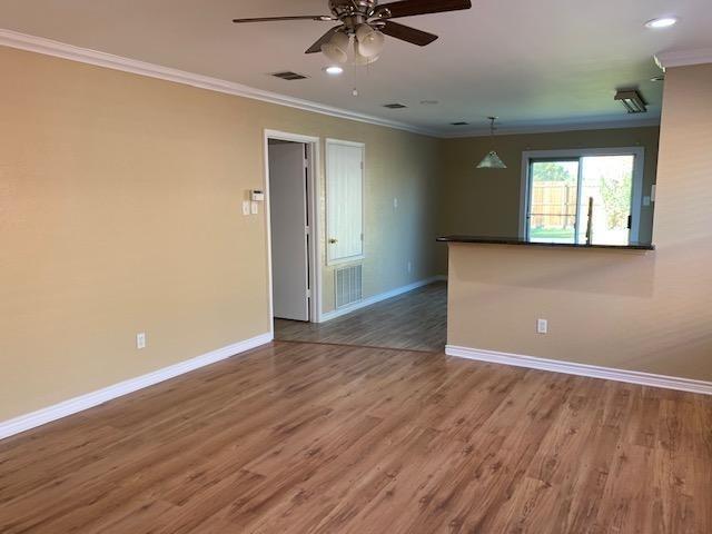 Photo - 1437 Thornhill Ln