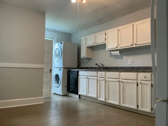 Photo - 176 McClintock St Unit 176 McClintock Street