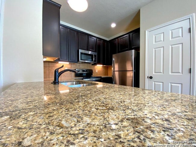 Photo - Luxury 3/2 Townhouse in Seguin, TX