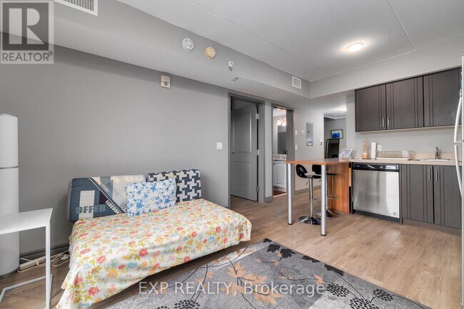 Photo - 321 Spruce St Unit 211