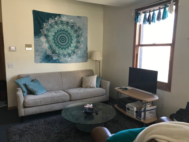 304 N Carroll St Unit 3