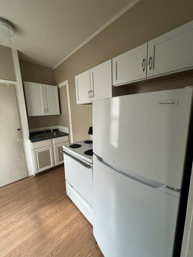 Photo - 113 Washington Ave Unit B-LR