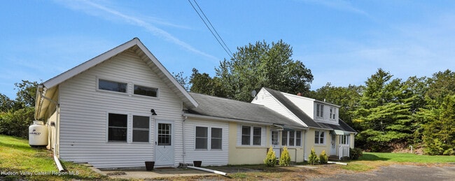 Building Photo - 1563-1567-1567 NY-28