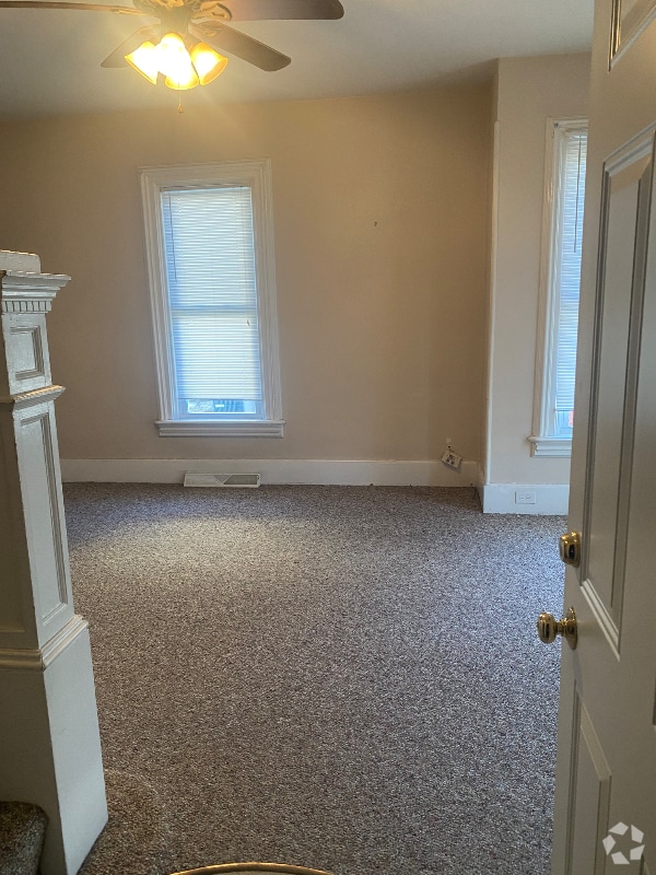 Building Photo - 1207 Garrison St Rental