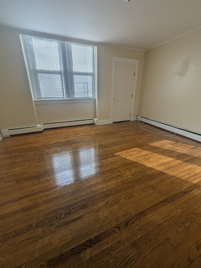 Building Photo - 69 Webb St Unit 1