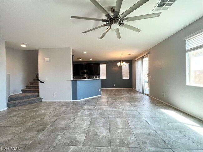Photo - 930 Safe Sapphire Way